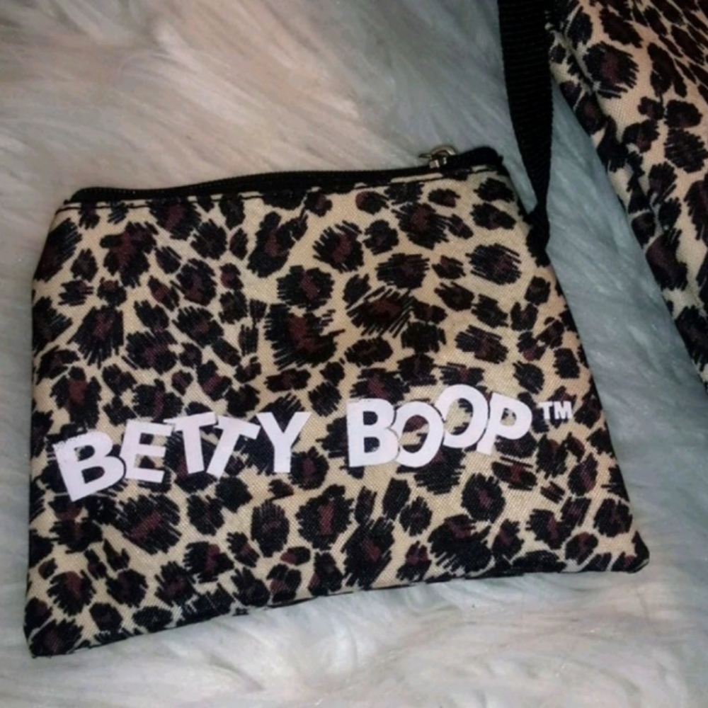 Betty Boop Red and Black Leopard Tote NWOT - Picture 3 of 4